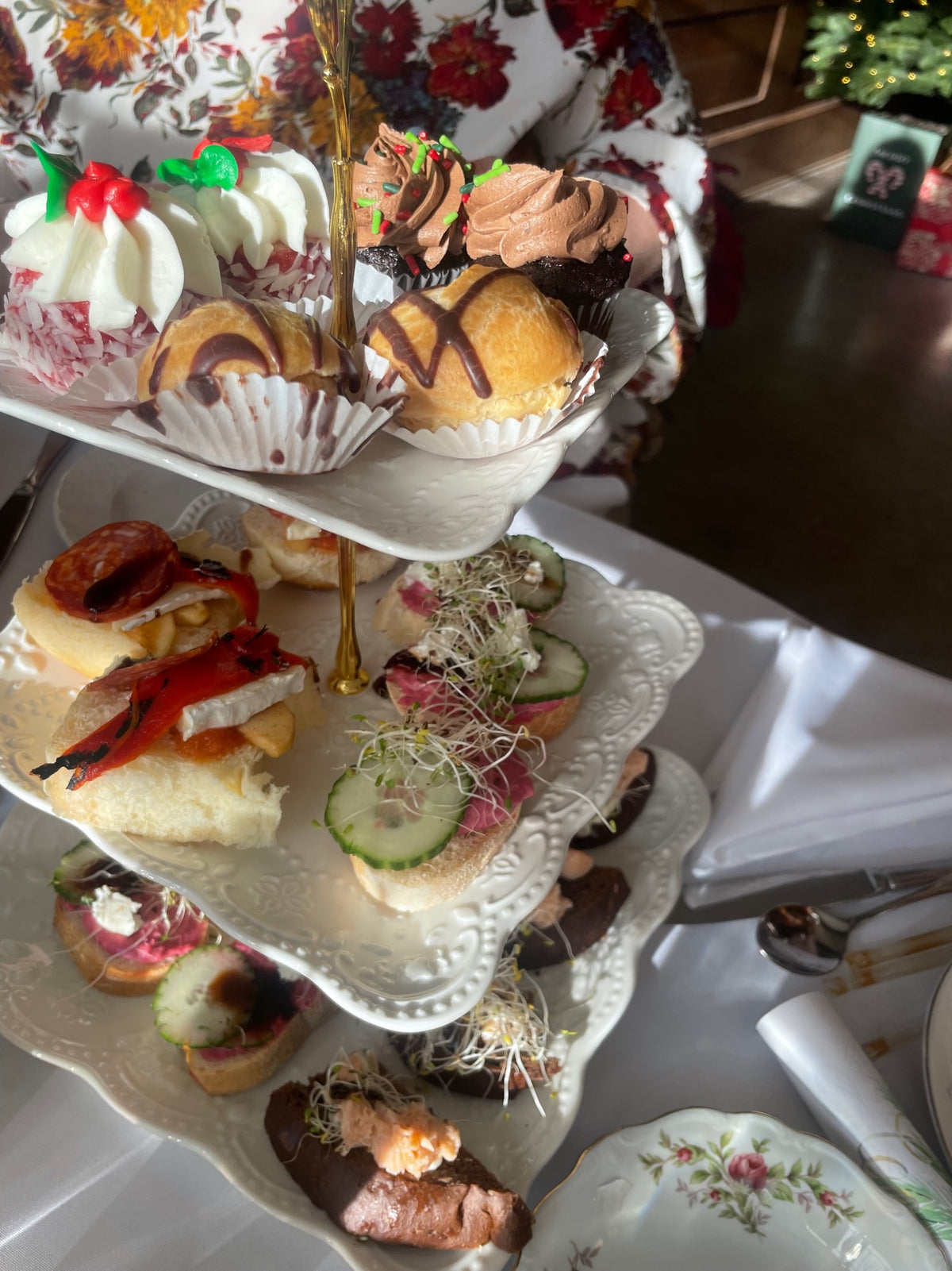 🥂 CHAMPAGNE HIGH TEA | 11 AM – 2 PM
